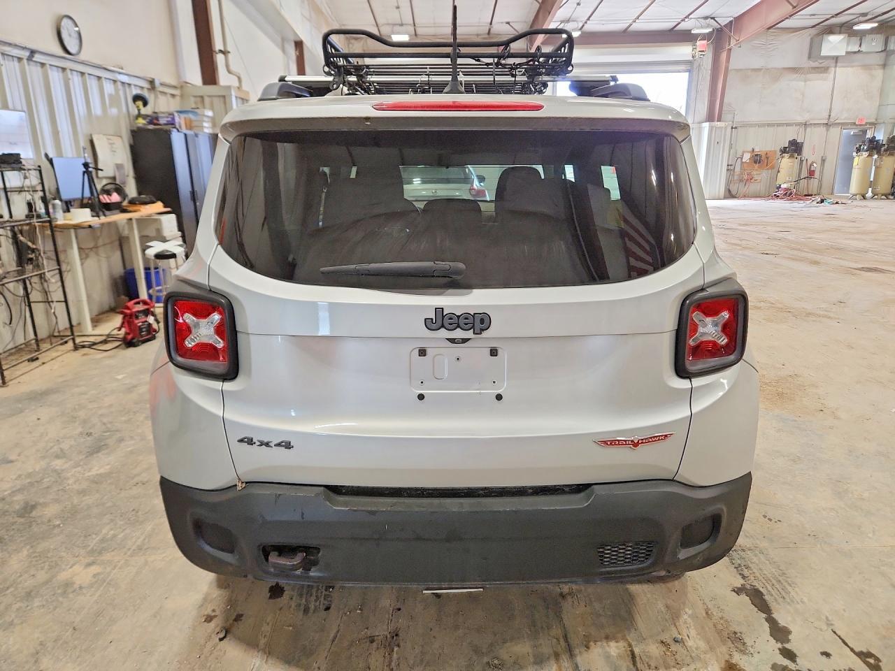 2015 Jeep Renegade Trailhawk - Фото 6