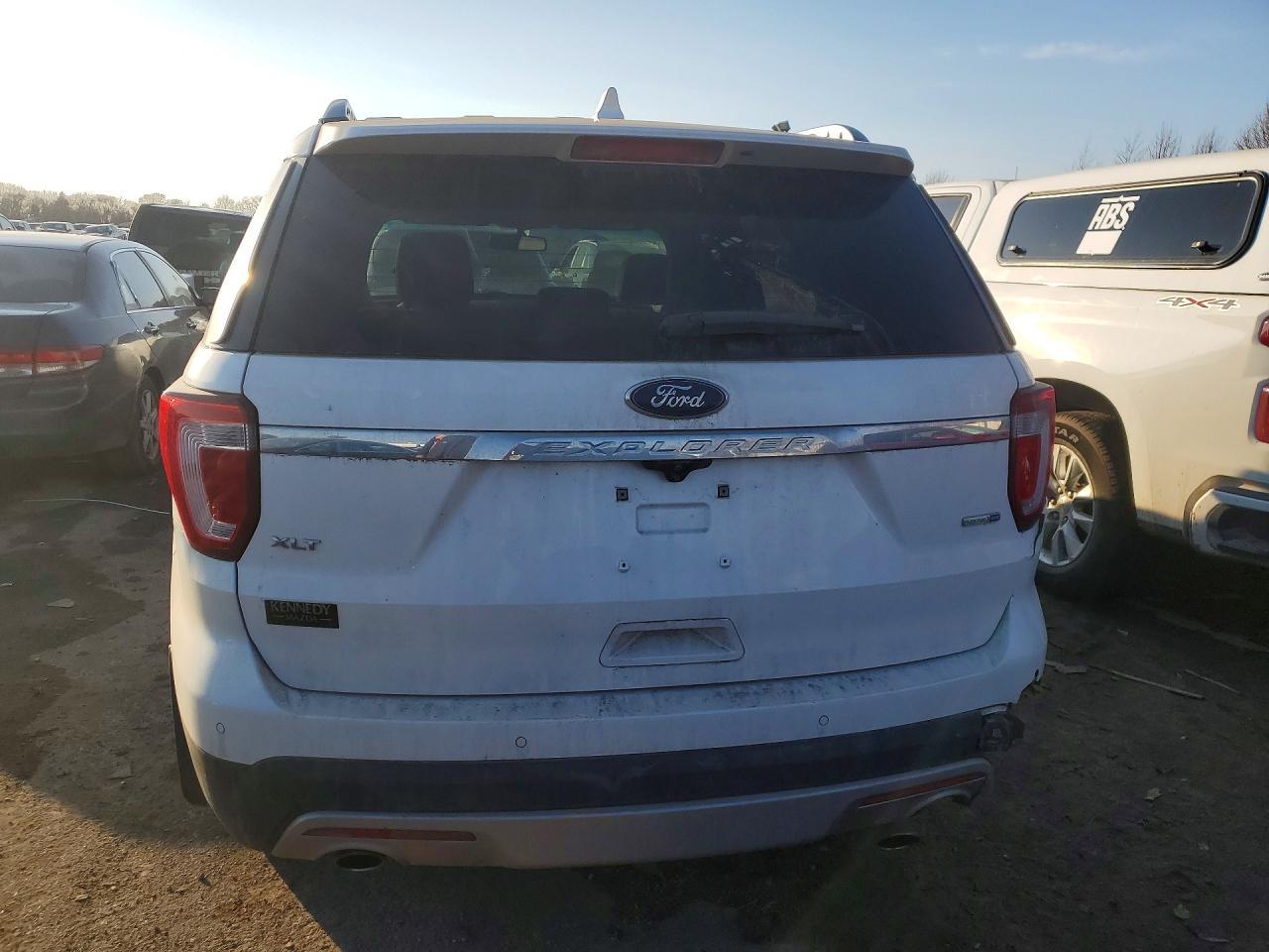 2016 Ford Explorer Xlt - Фото 6
