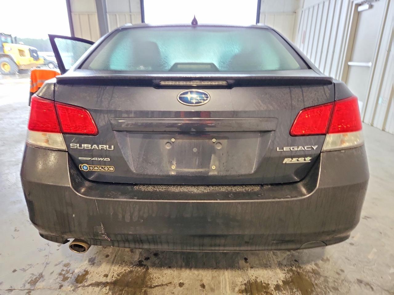 2011 Subaru Legacy 2.5I Premium - Image 6