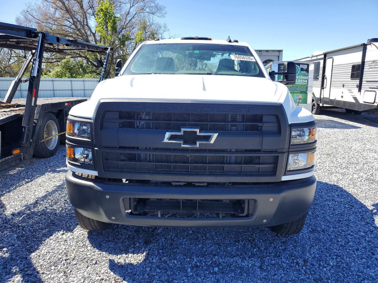 2023 Chevrolet Silverado Medium Duty - Фото 5
