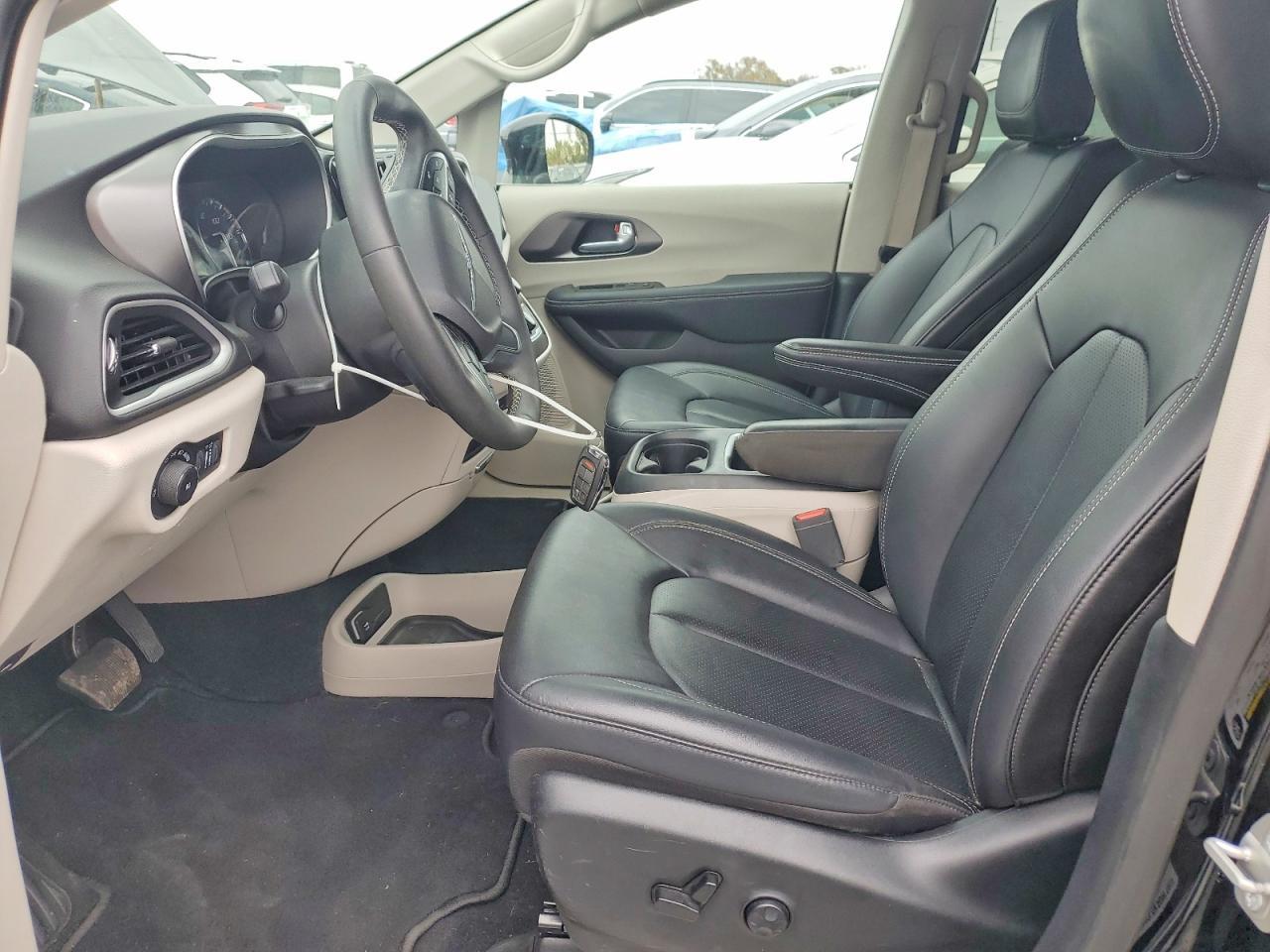 2024 Chrysler Pacifica Touring L - Фото 7