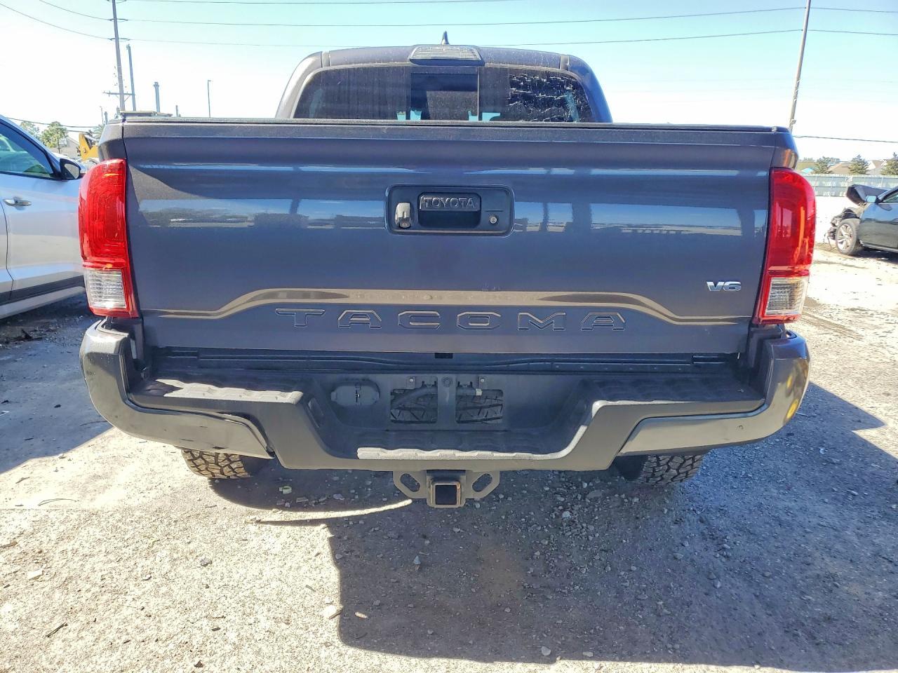 2017 Toyota Tacoma Trd Sport - Image 6