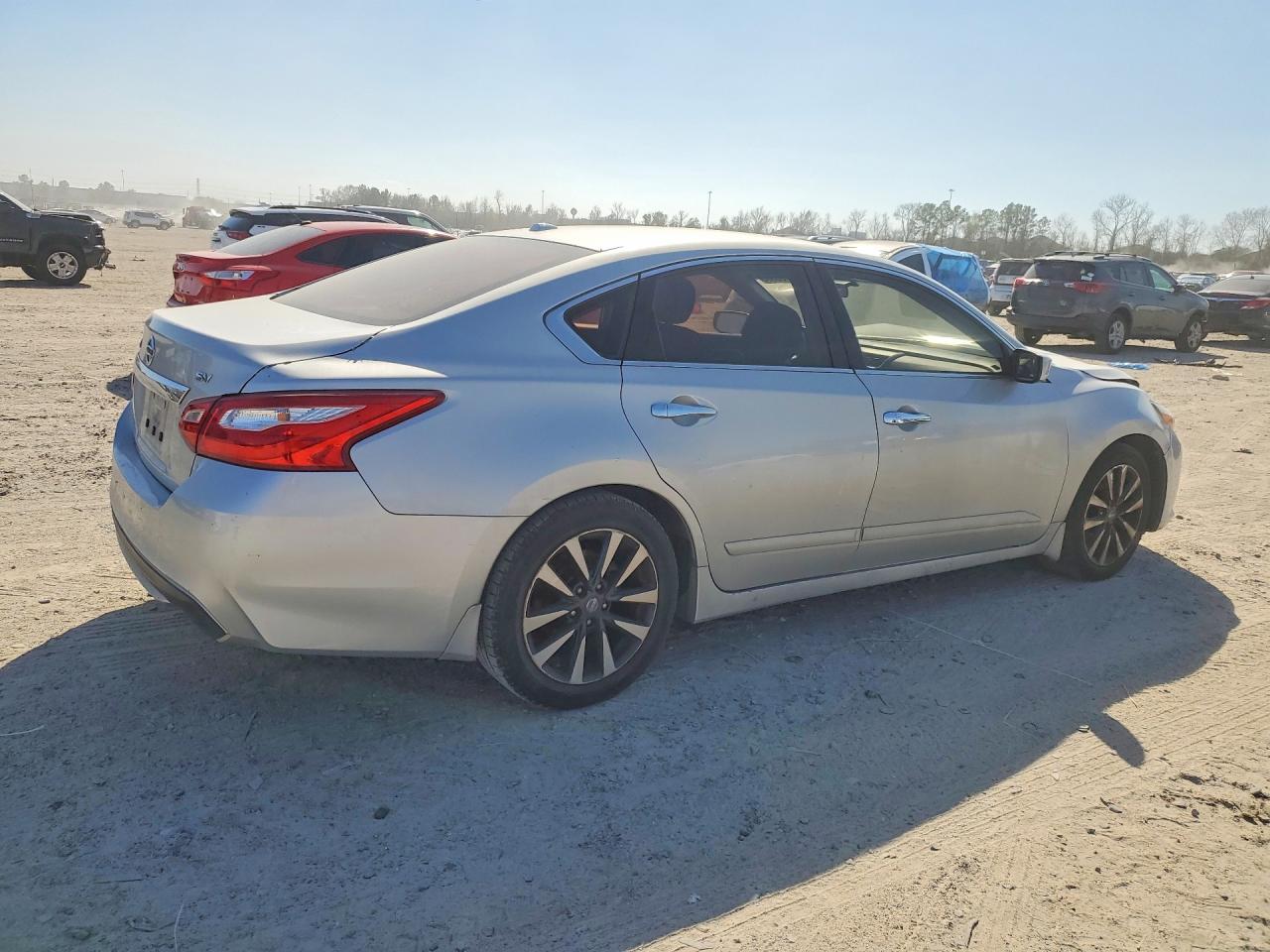 2016 Nissan Altima 2.5 - Фото 3