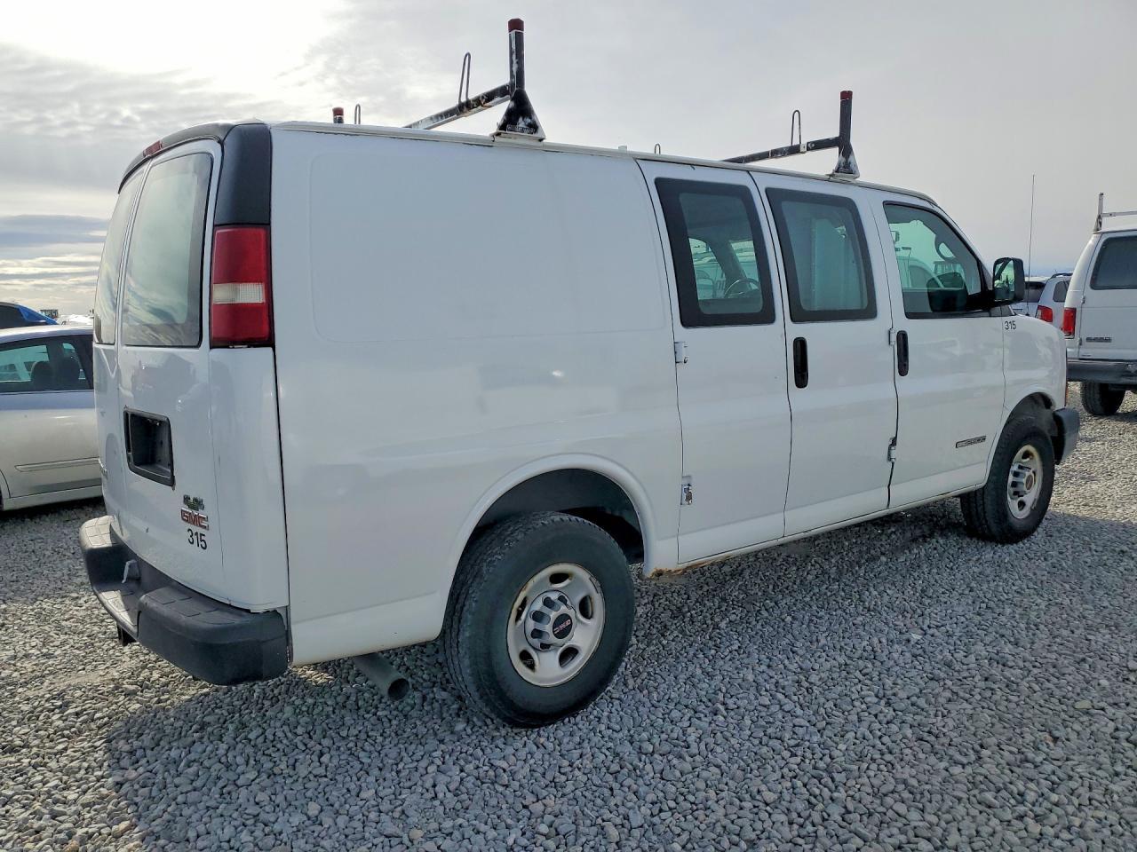 2005 GMC Savana G2500 - Фото 3