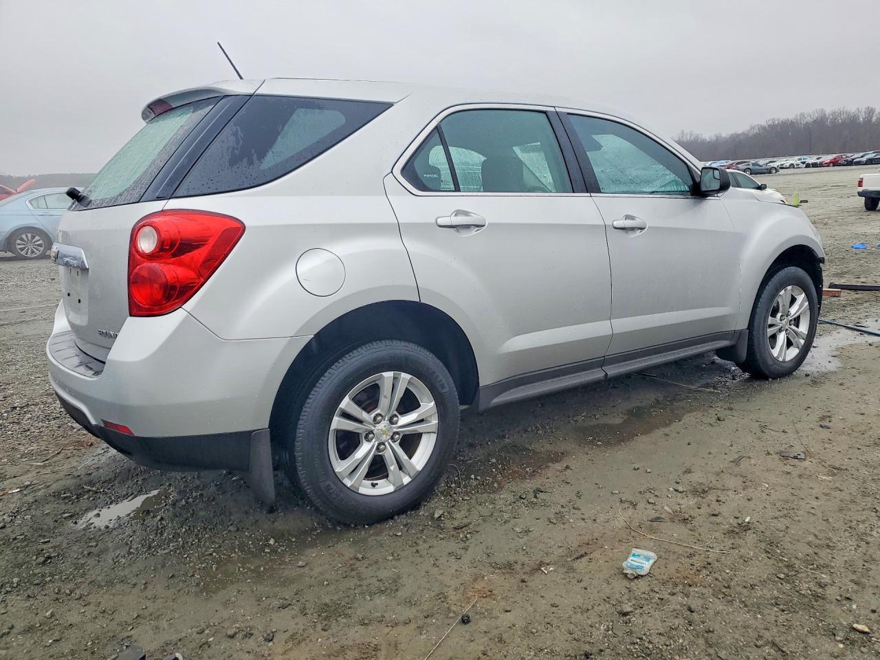 2013 Chevrolet Equinox Ls - Фото 3