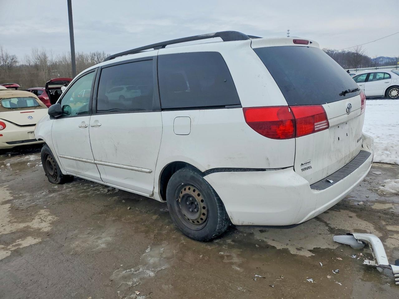 2005 Toyota Sienna Le 7 Passenger - Image 2