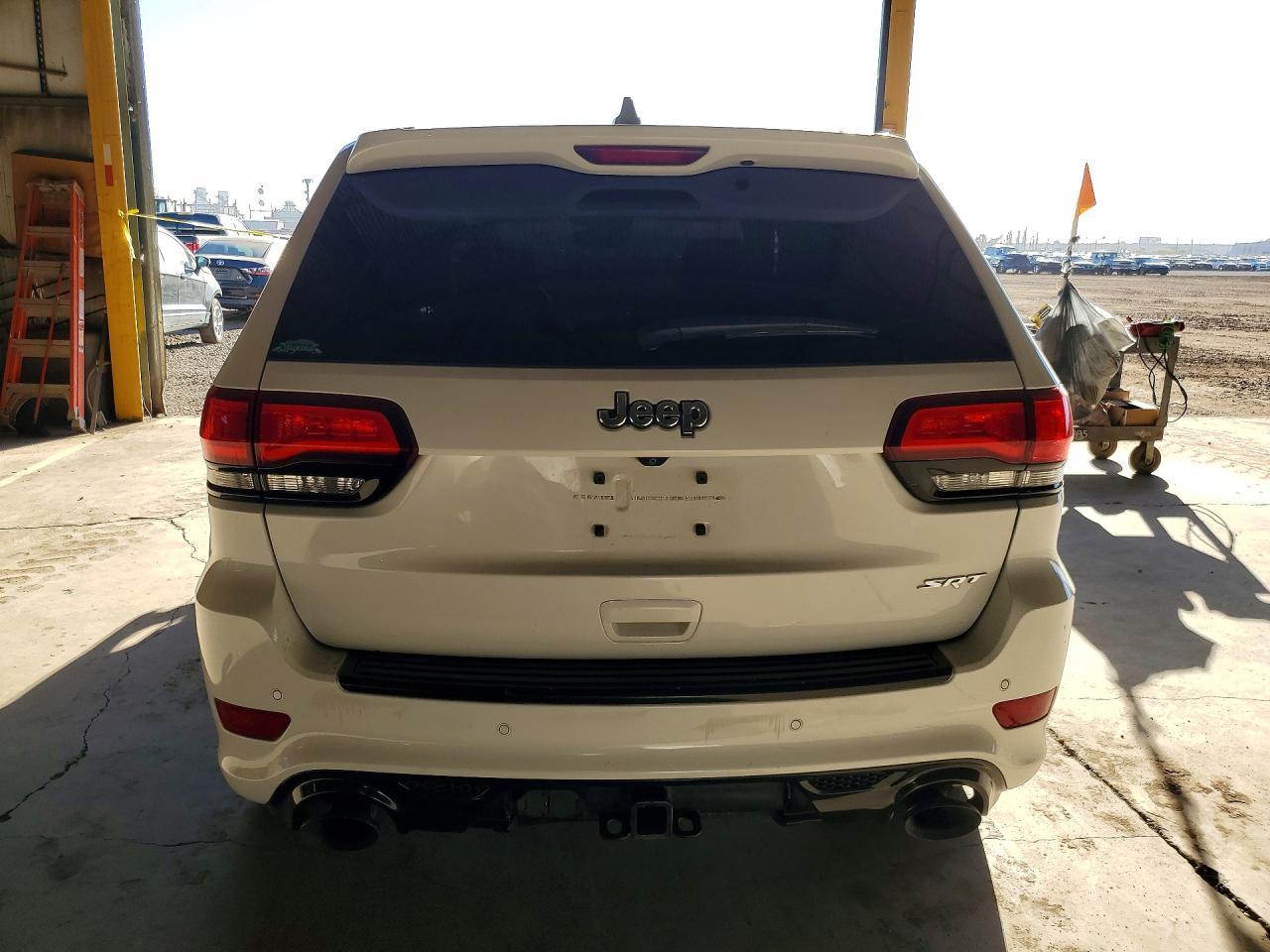 2017 Jeep Grand Cherokee Srt-8 - Image 6