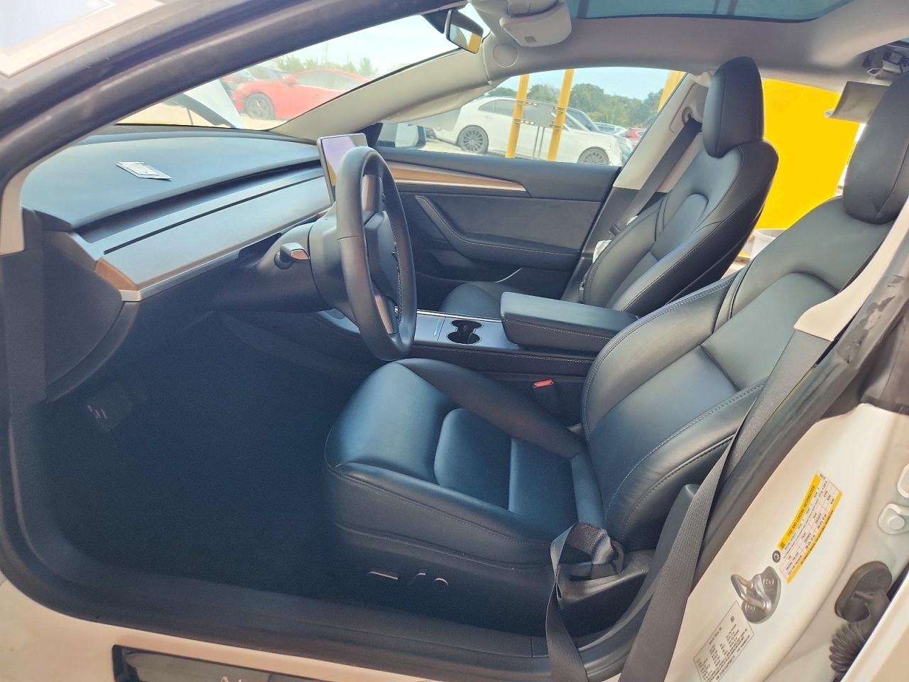 2023 Tesla Model 3 - Фото 7