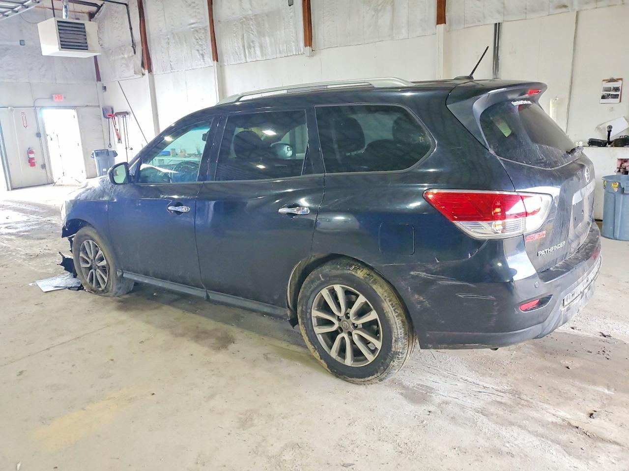 2015 Nissan Pathfinder S - Фото 2