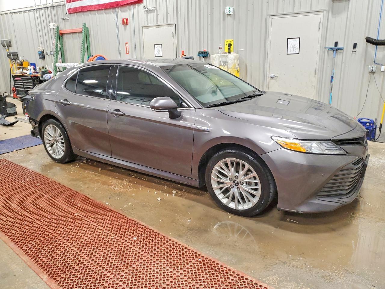 2018 Toyota Camry Hybrid - Фото 4