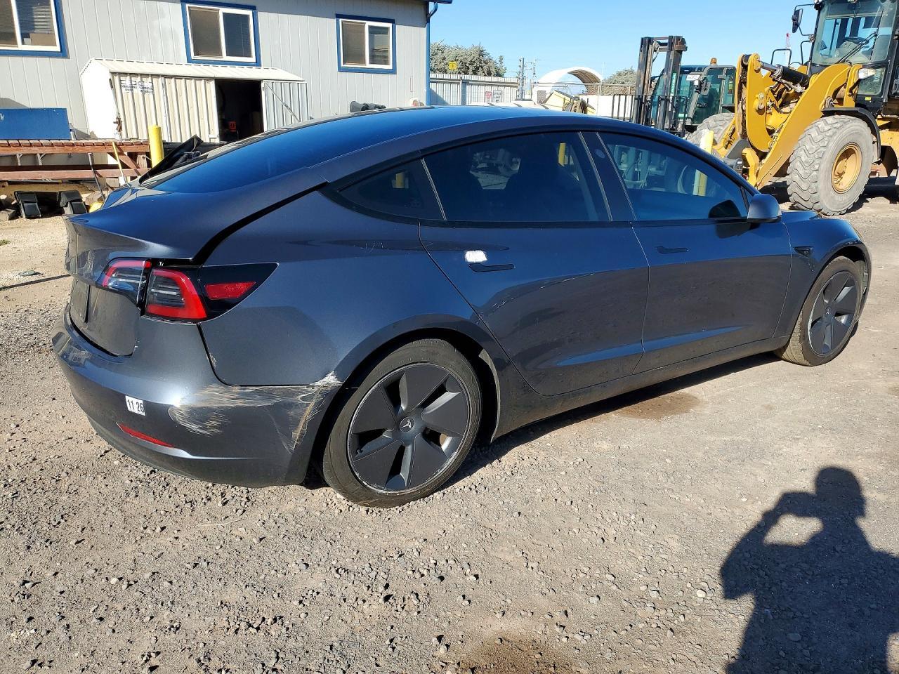 2023 Tesla Model 3 - Image 3