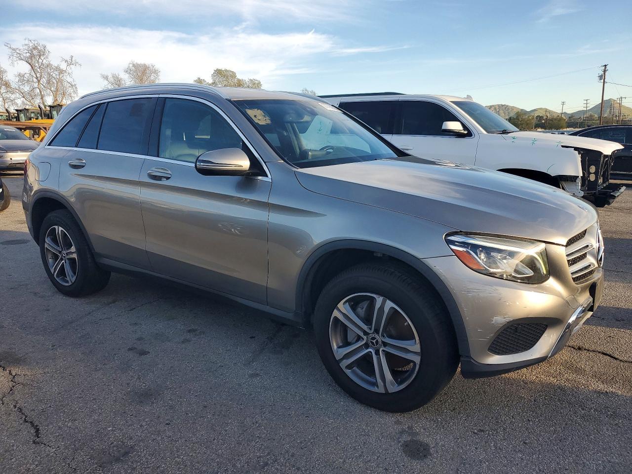 2019 Mercedes-Benz Glc 300 - Image 4