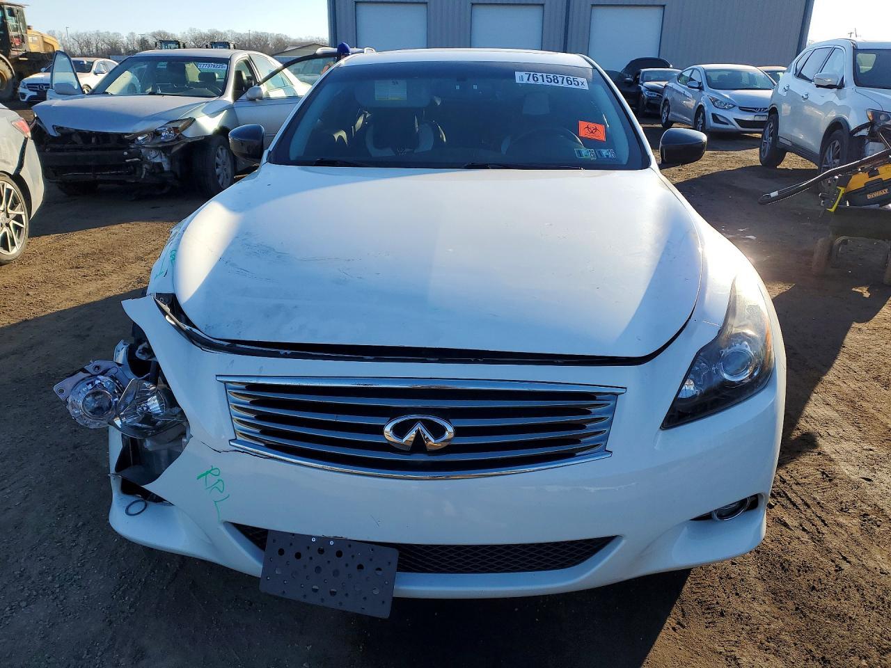 2015 Infiniti Q60 Journey - Image 5