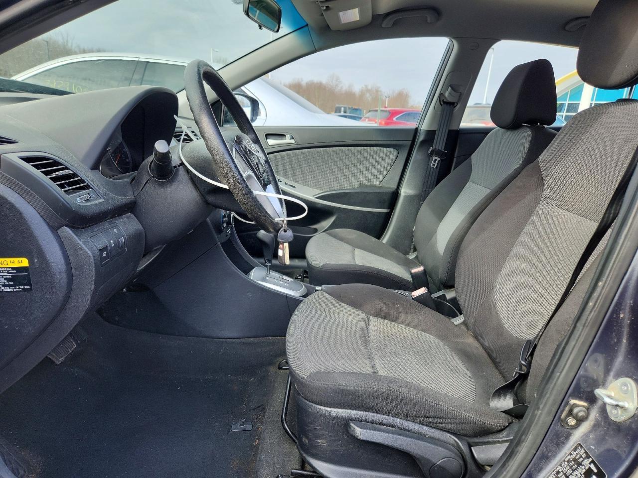 2012 Hyundai Accent Gls - Image 7