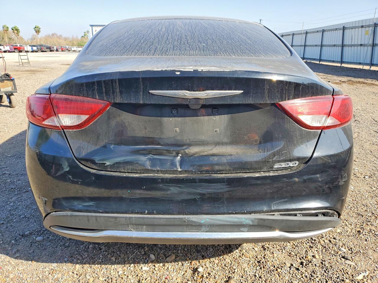 2016 Chrysler 200 Limited - Фото 6