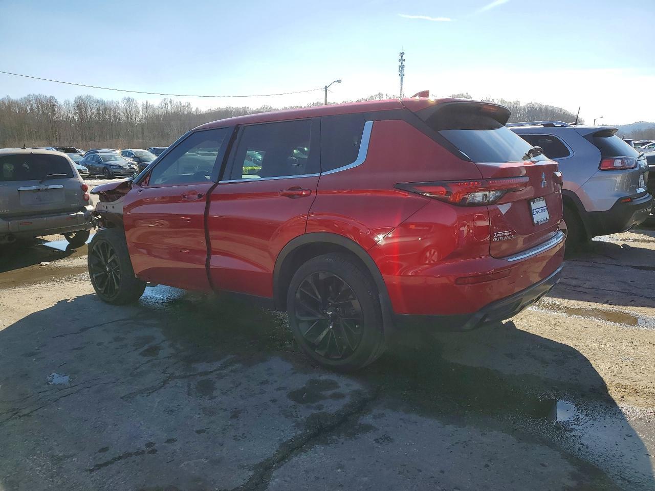 2023 Mitsubishi Outlander Se - Image 2