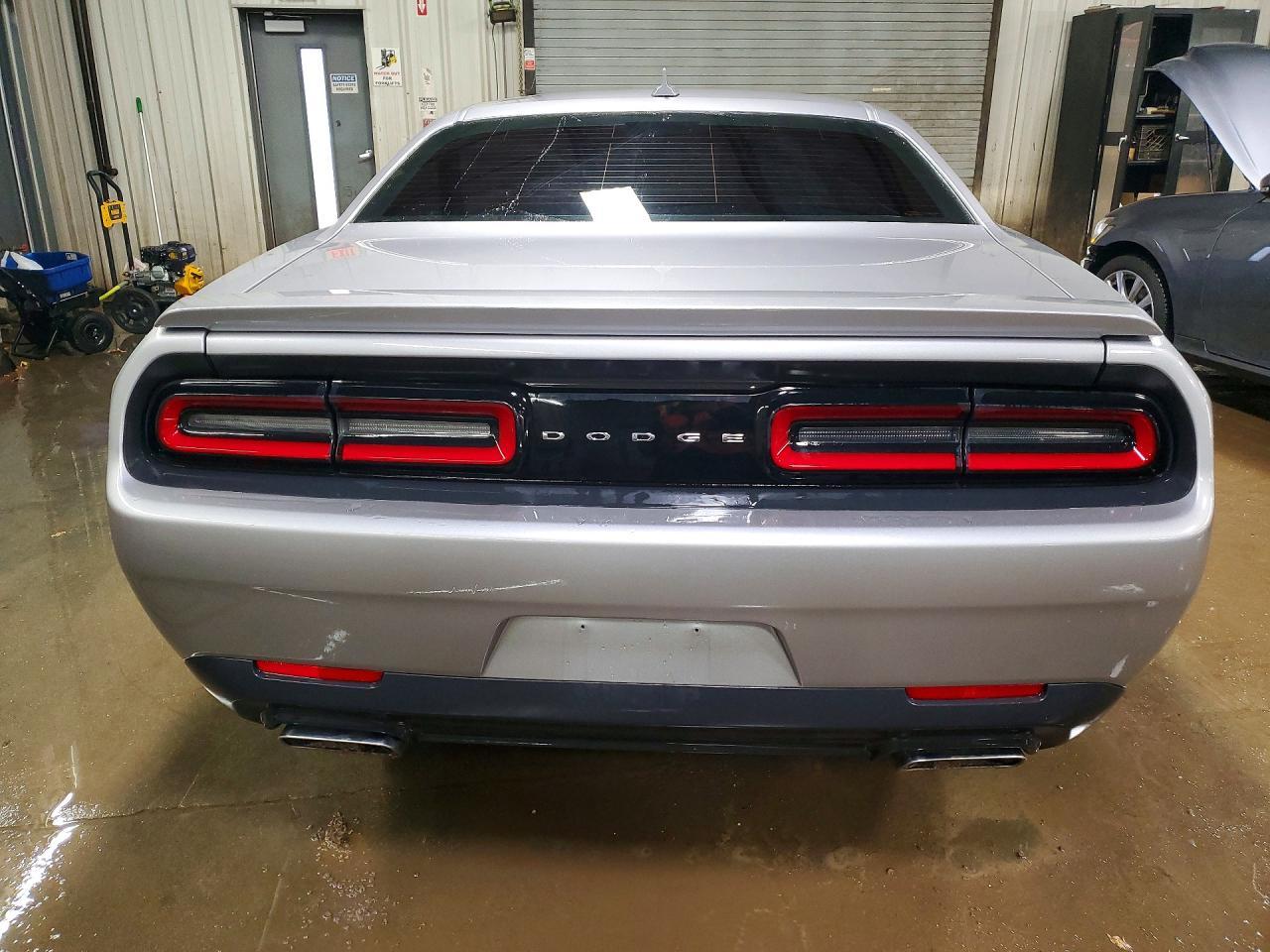 2017 Dodge Challenger R/T - Image 6