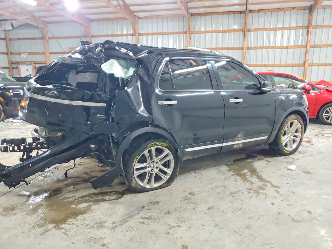 2016 Ford Explorer Limited - Image 3