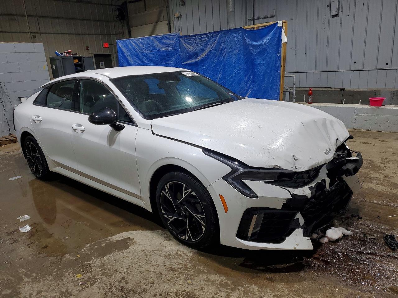 2025 Kia K5 - Фото 4