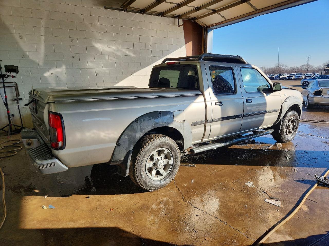 2002 Nissan Frontier Xe-V6 - Фото 3