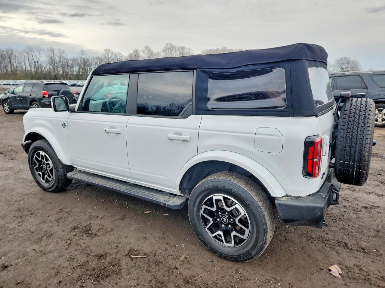 2023 Ford Bronco Base - Фото 2