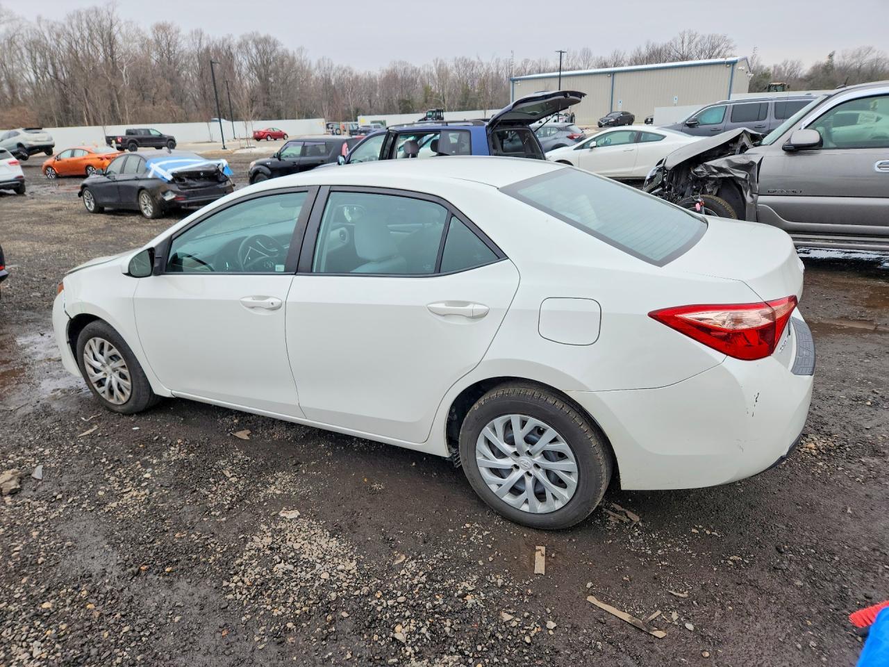 2018 Toyota Corolla L - Фото 2