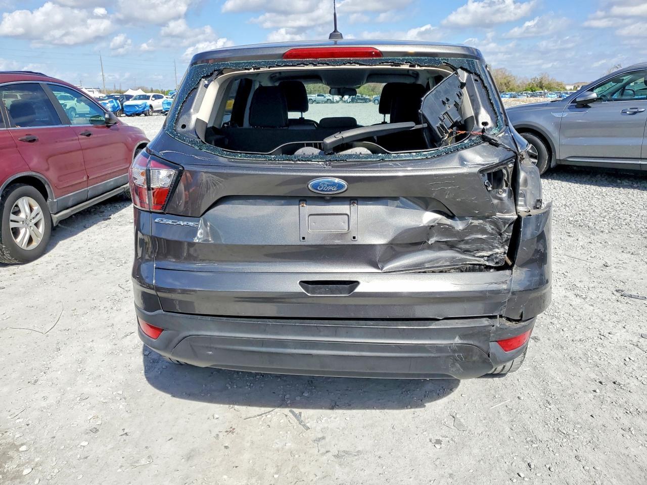 2017 Ford Escape S - Фото 6