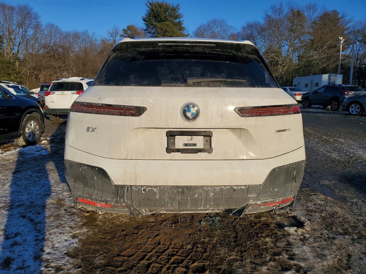 2024 BMW Ix xDrive50 - Image 6