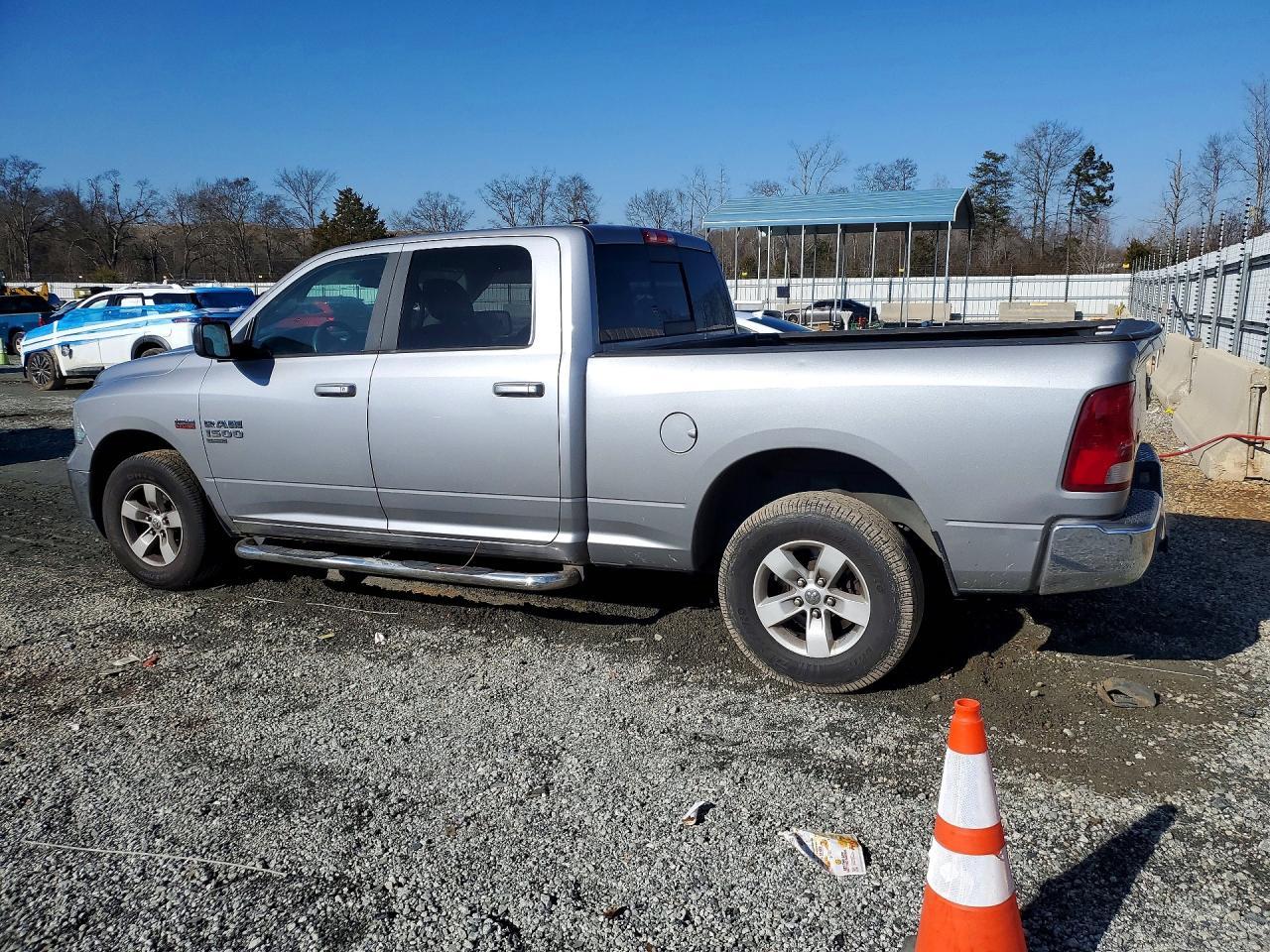 2019 Ram 1500 Classic Slt - Image 2