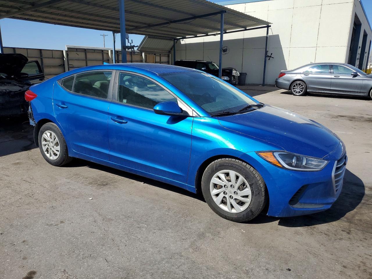 2018 Hyundai Elantra Se - Image 4