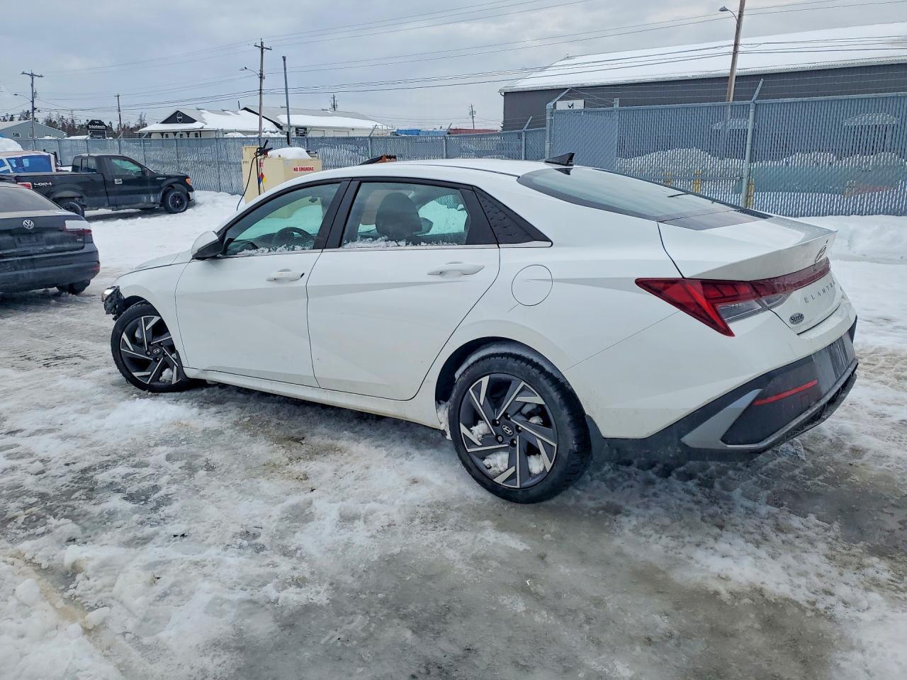 2024 Hyundai Elantra Limited - Фото 2