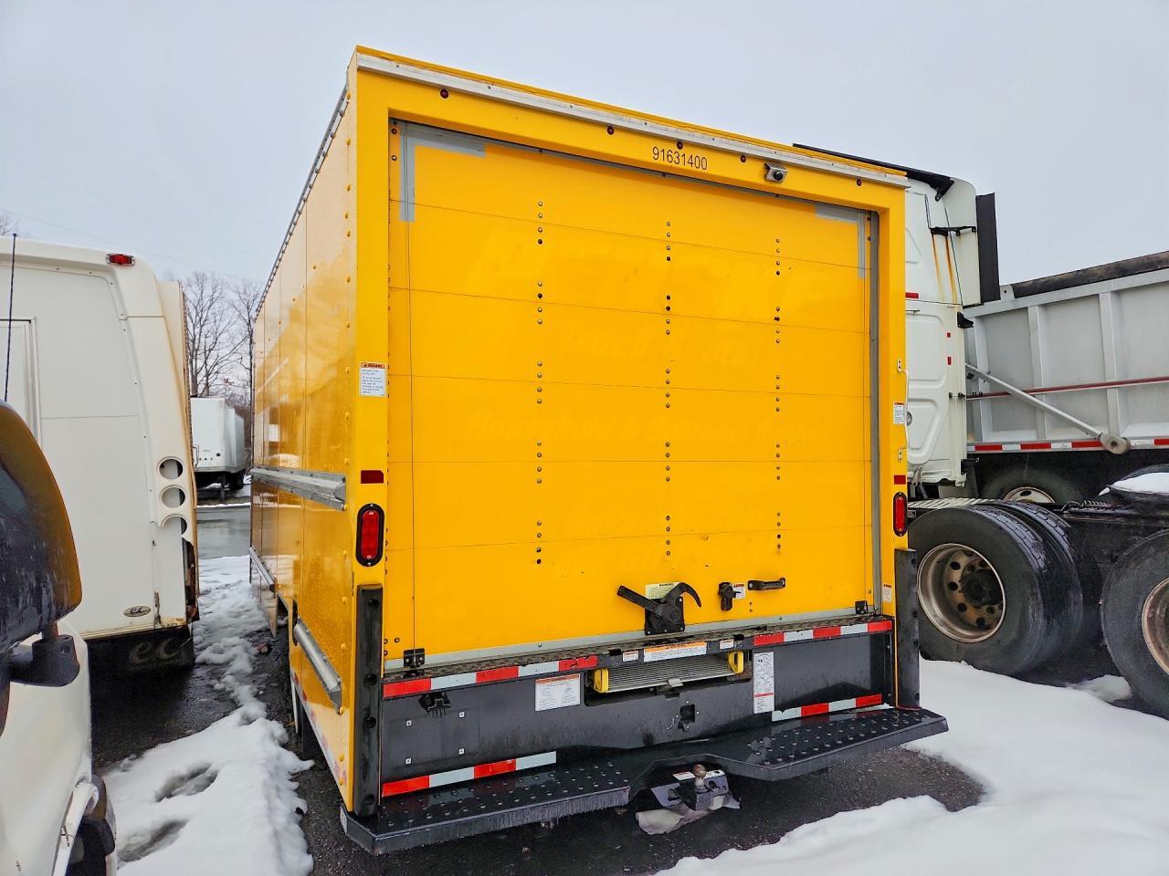 2024 Ford Econoline E-350 Box Truck ** Prior Fleet ** - Фото 2