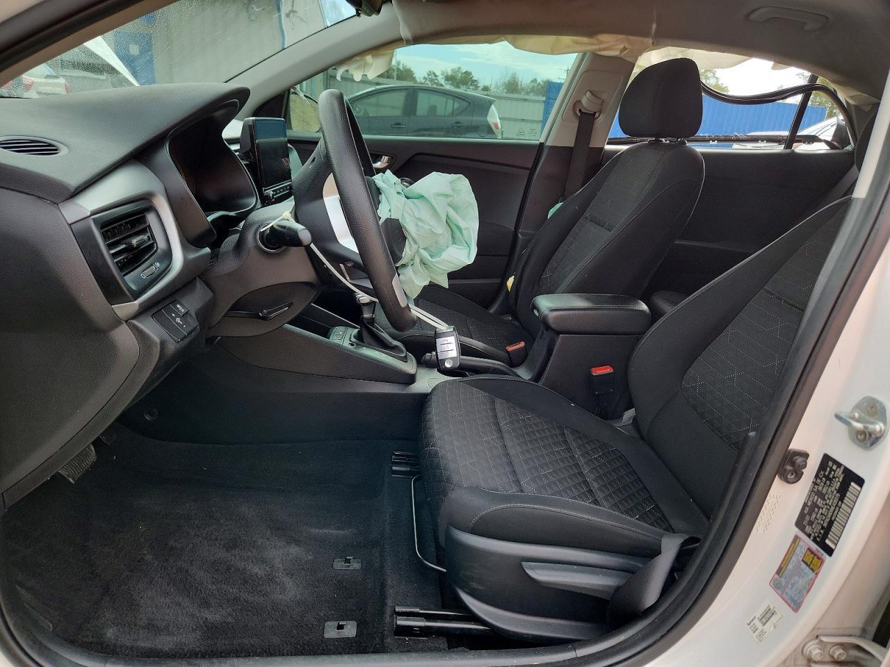 2022 Kia Rio S - Image 7