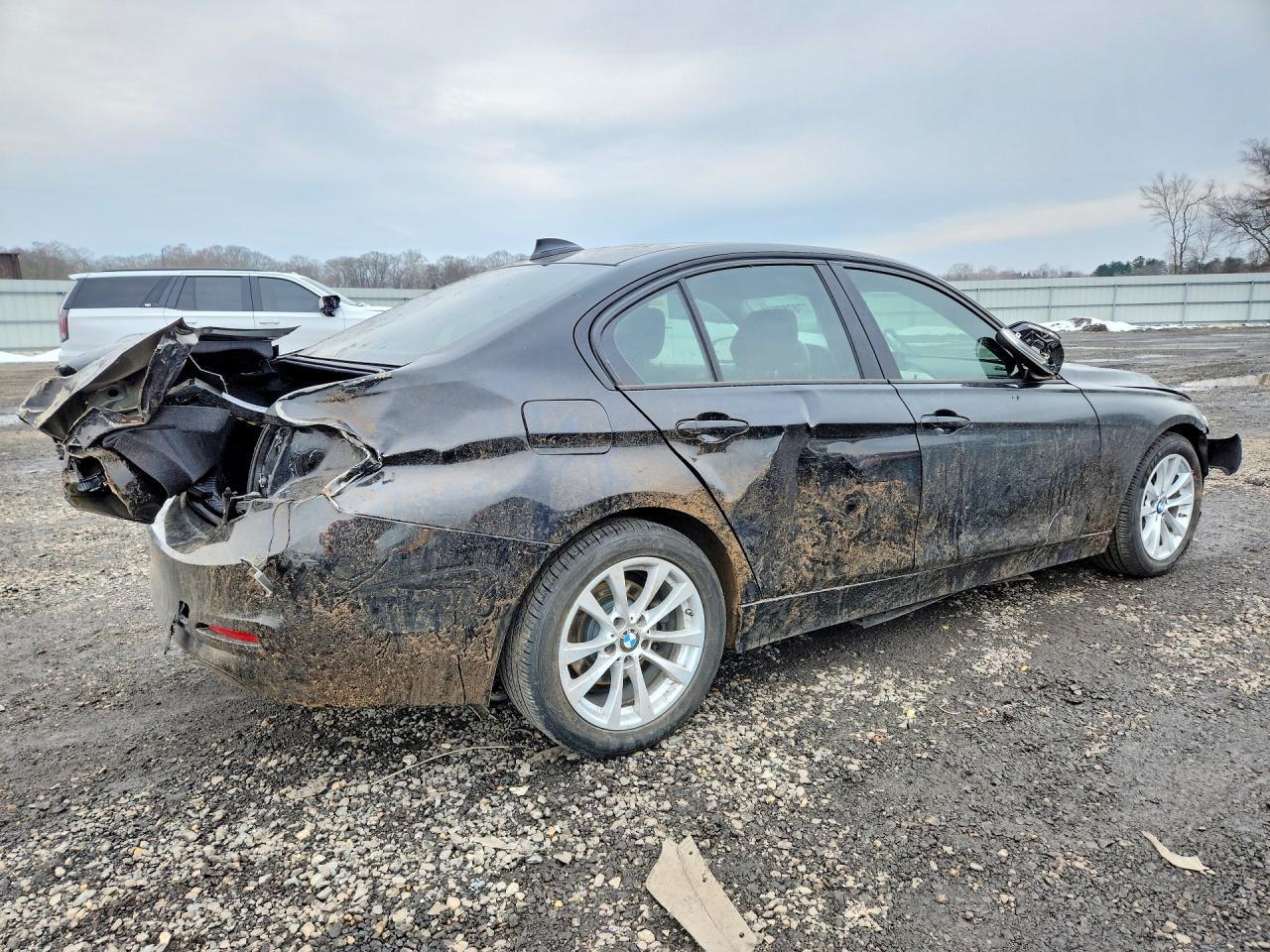 2016 BMW 320 Xi - Image 3