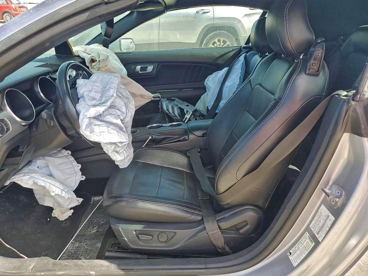 2020 Ford Mustang - Image 7