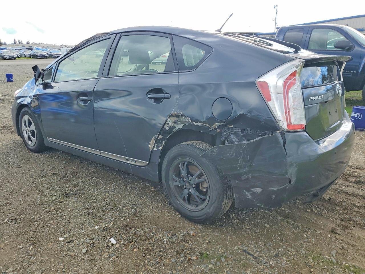 2015 Toyota Prius Two - Фото 2