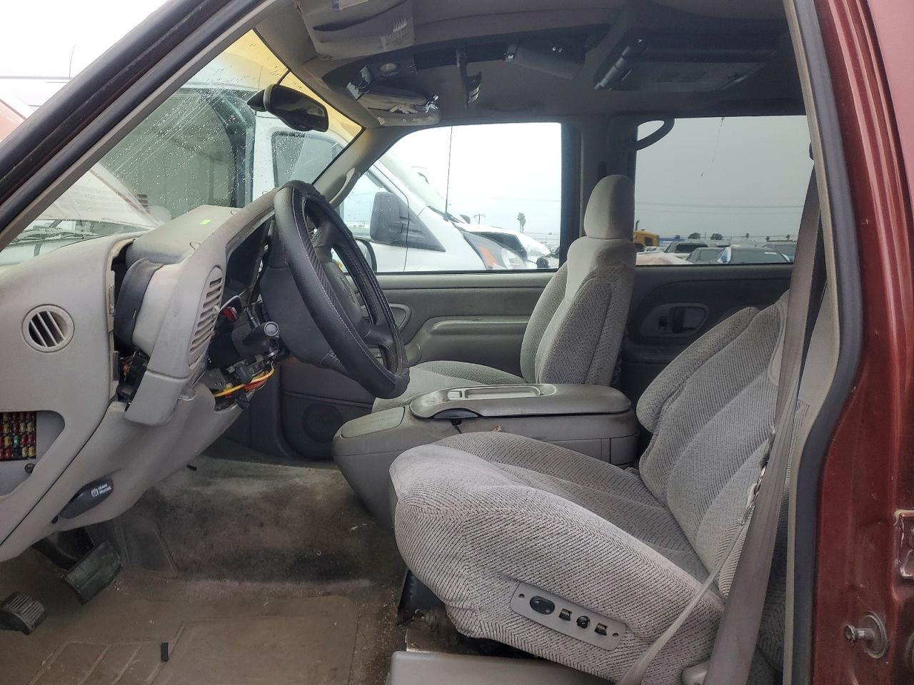 1998 Chevrolet Suburban C1500 - Фото 7