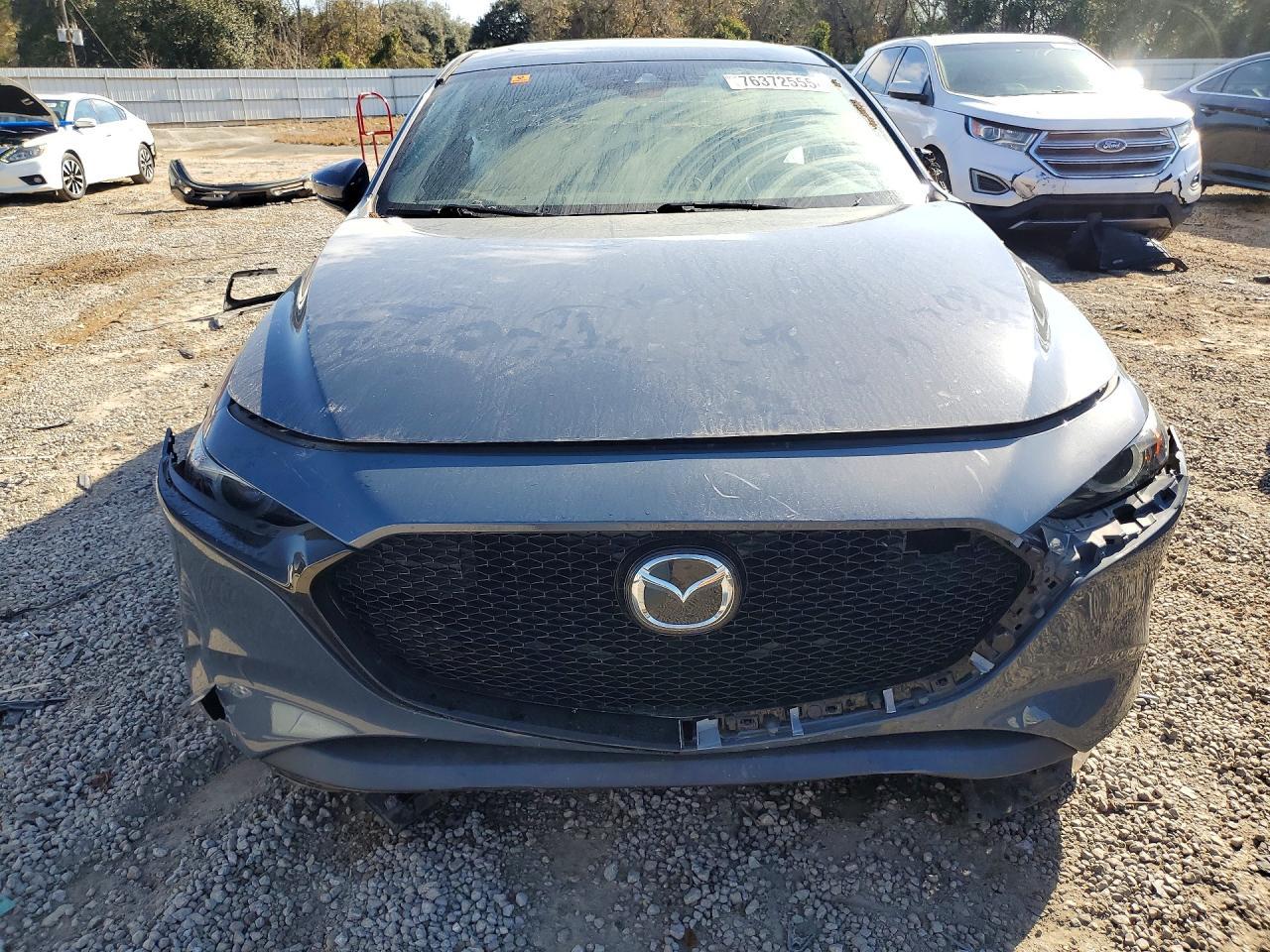 2019 Mazda 3 Premium - Фото 5