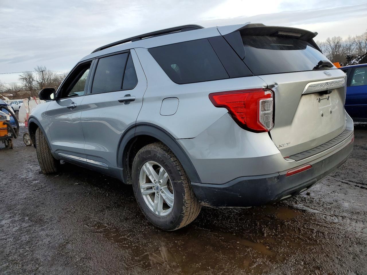 2020 Ford Explorer Xlt - Фото 2