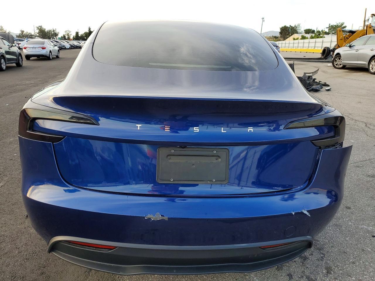 2024 Tesla Model 3 - Фото 6