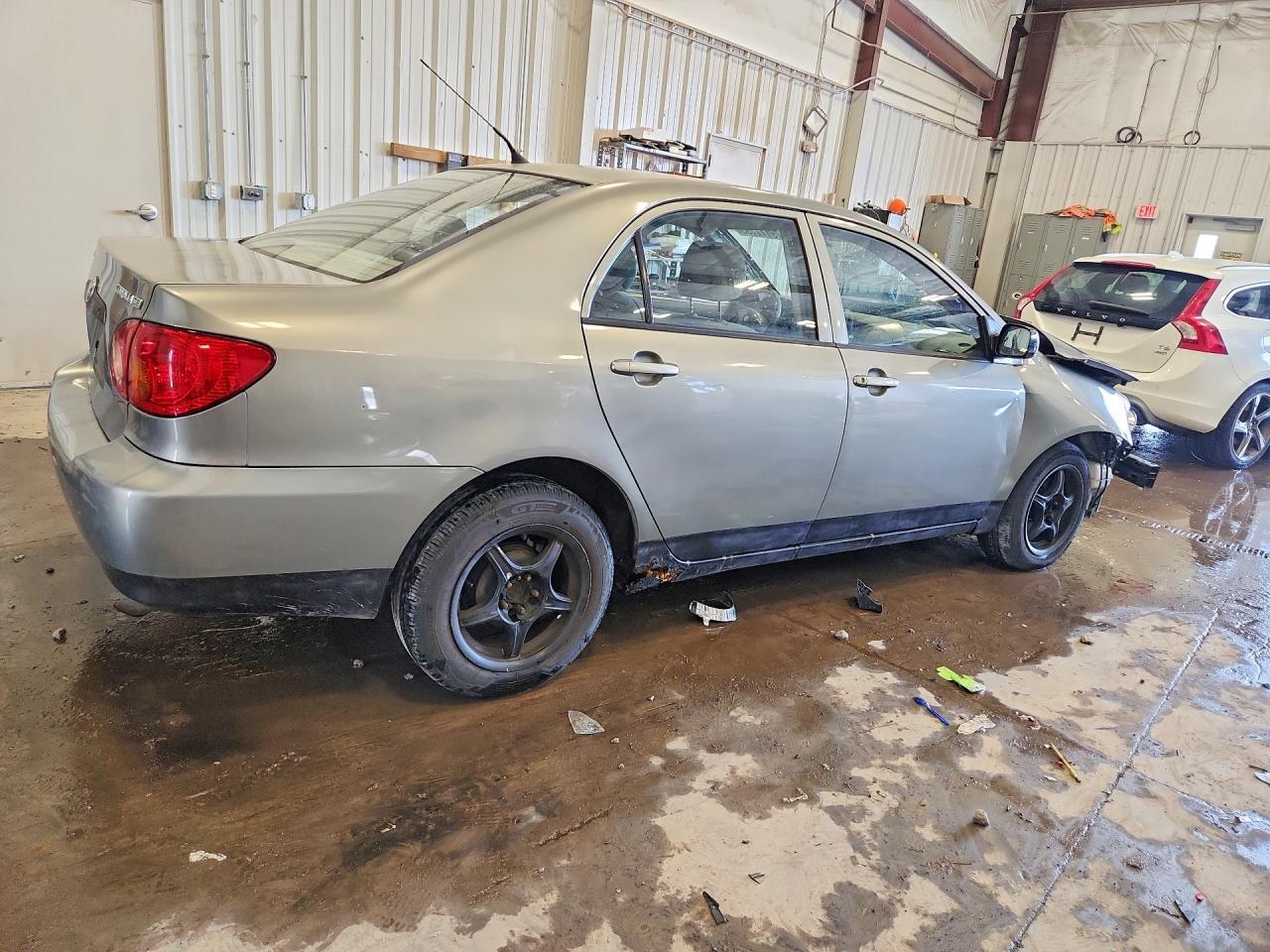 2004 Toyota Corolla Ce - Фото 3