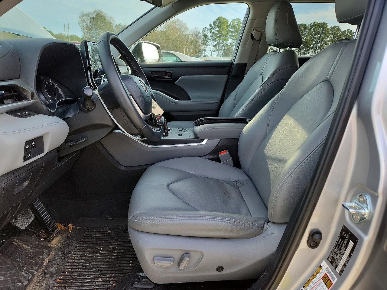 2023 Toyota Highlander L - Фото 7