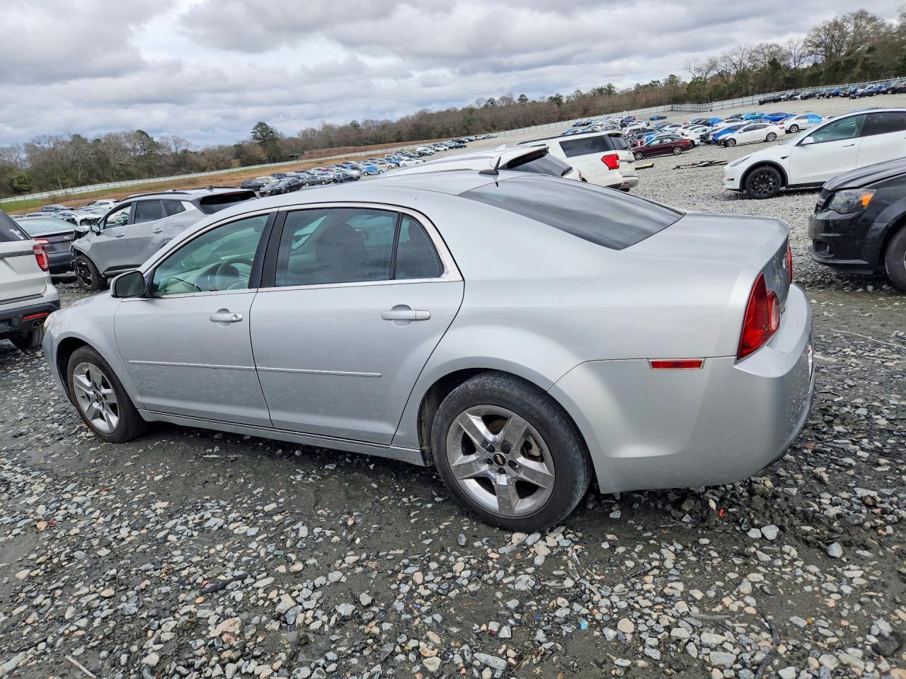2010 Chevrolet Malibu 1Lt - Image 2