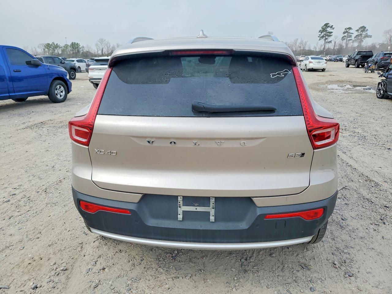 2023 Volvo Xc40 Ultimate - Фото 7