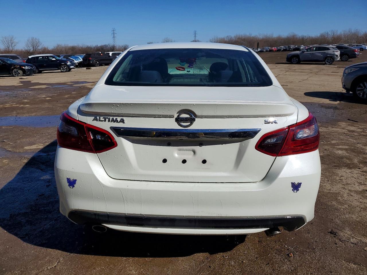 2017 Nissan Altima 2.5 Sr - Image 6