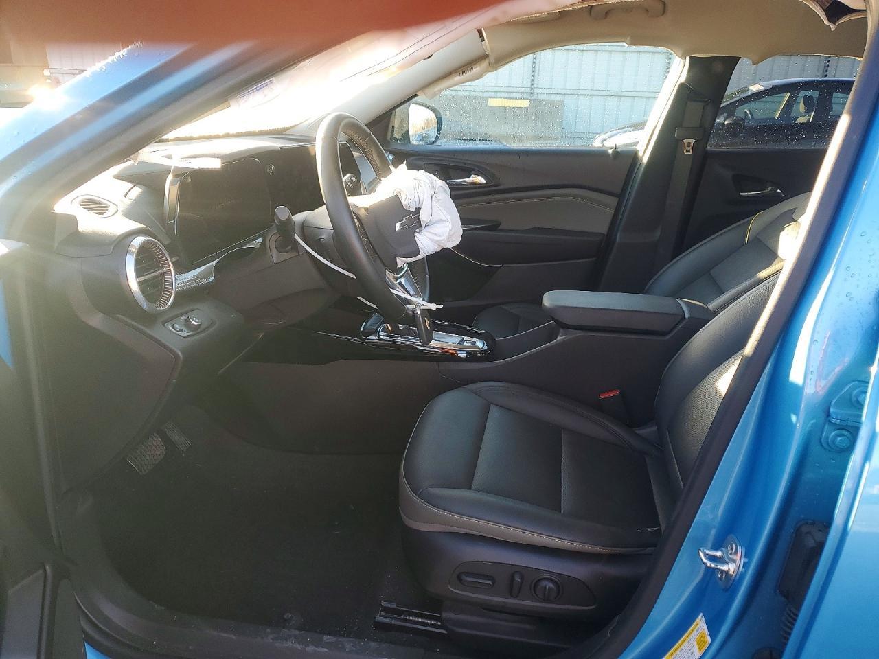 2025 Chevrolet Trax Activ - Image 7