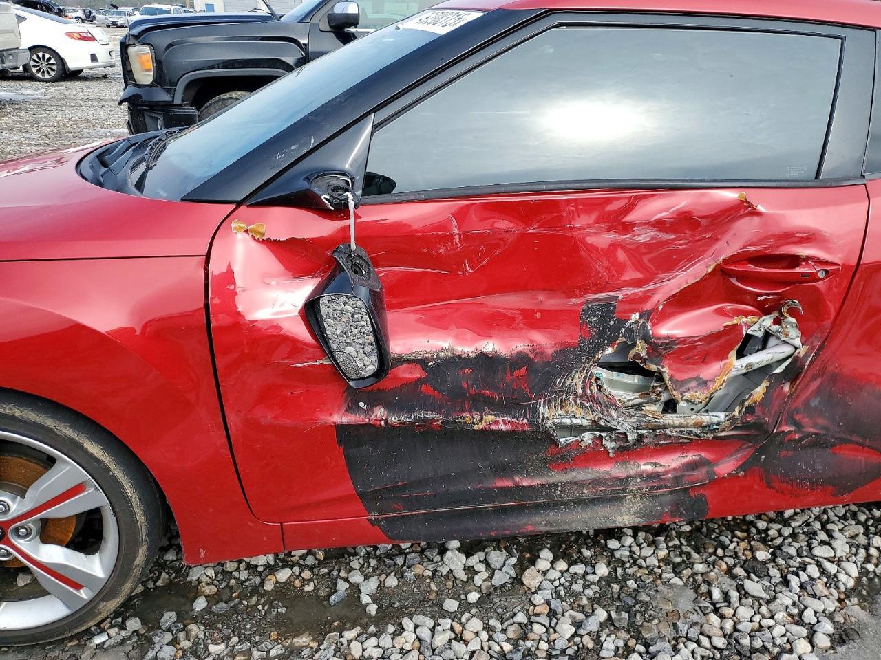 2017 Hyundai Veloster - Image 7