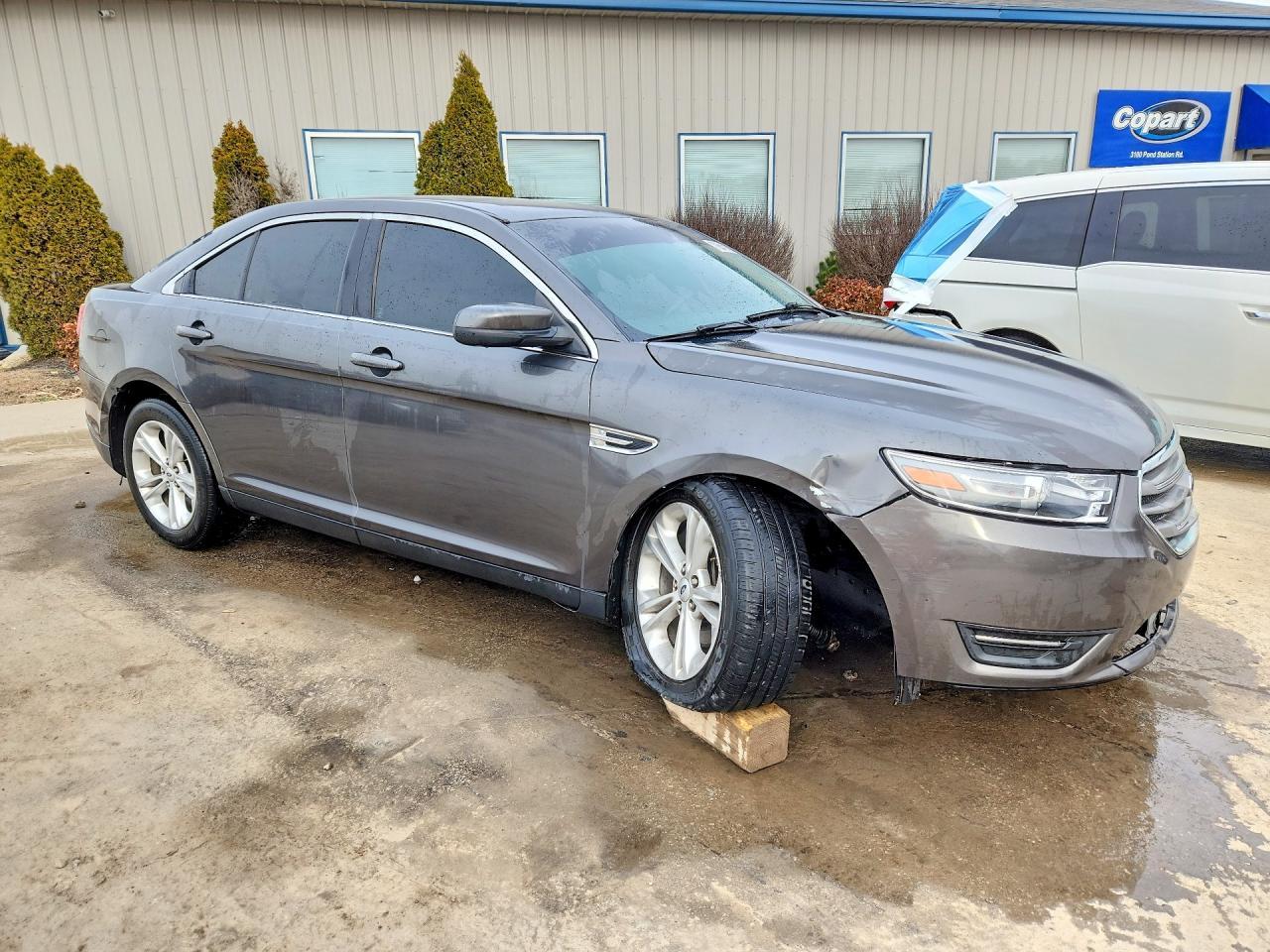 2017 Ford Taurus Sel - Фото 4