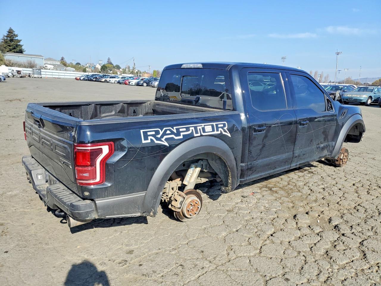 2018 Ford F150 Raptor - Фото 3
