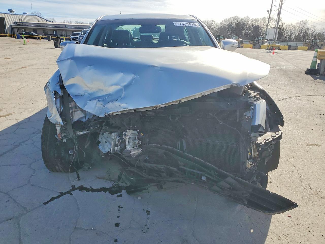 2013 Hyundai Genesis 3.8L - Фото 5